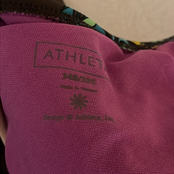 Athleta Swim Top Sz 34B - Picture 8 of 9